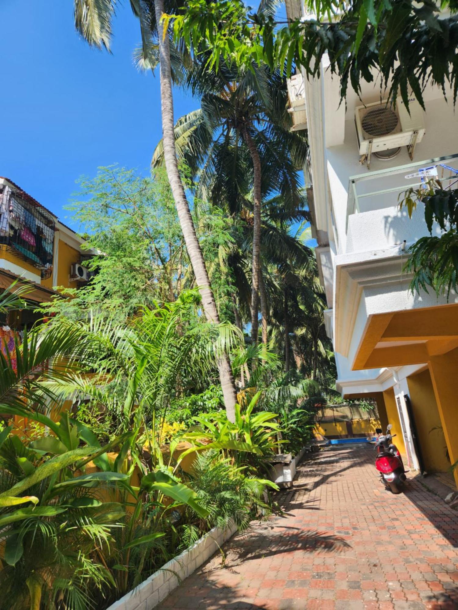 Luxury 2Bhk Apartment Near Calangute Baga Beach With Pool Eksteriør bilde